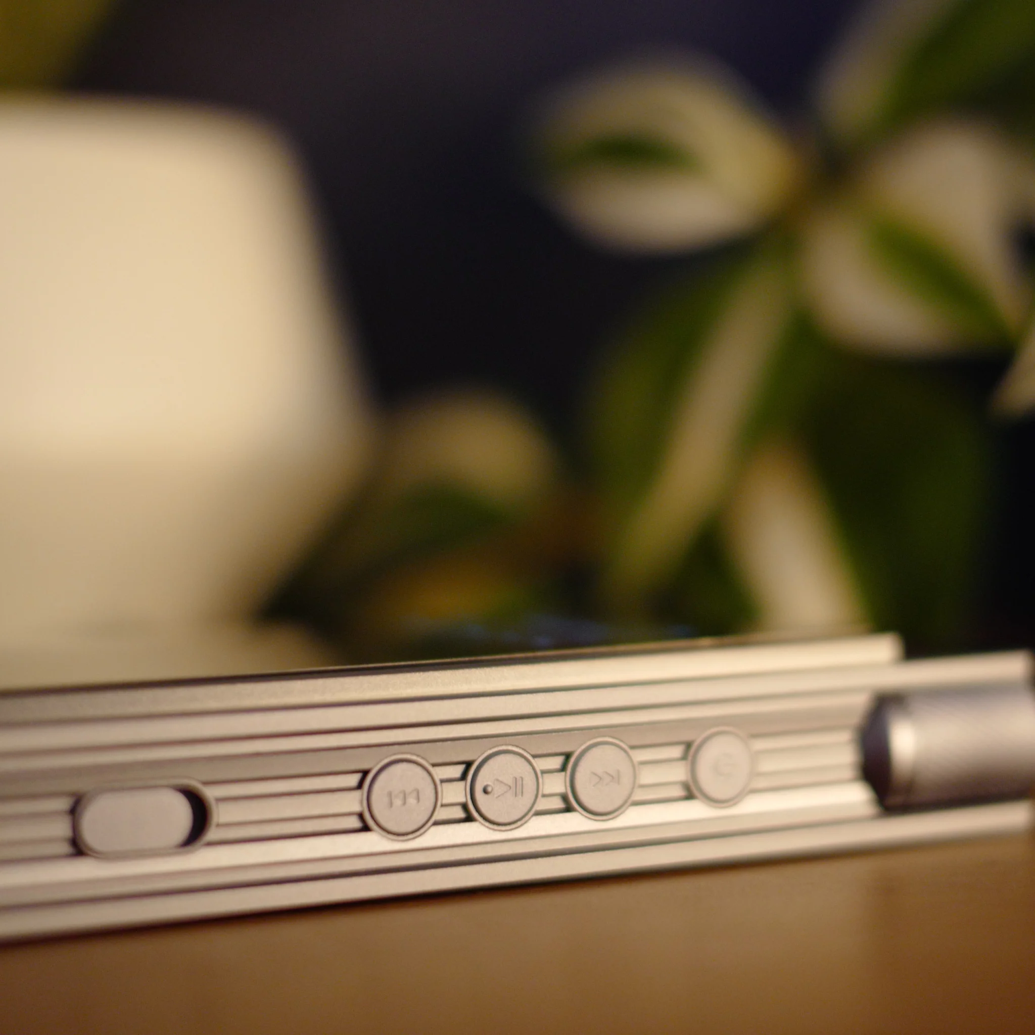 Quloos MUB5 Portable Discrete R2R Ladder DAC/Amp - Image 3